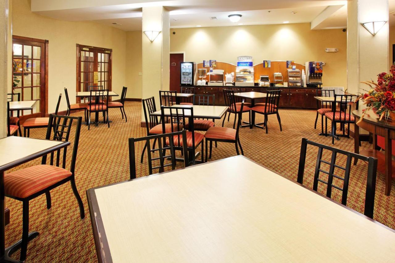 Holiday Inn Express & Suites Sylacauga Exterior foto