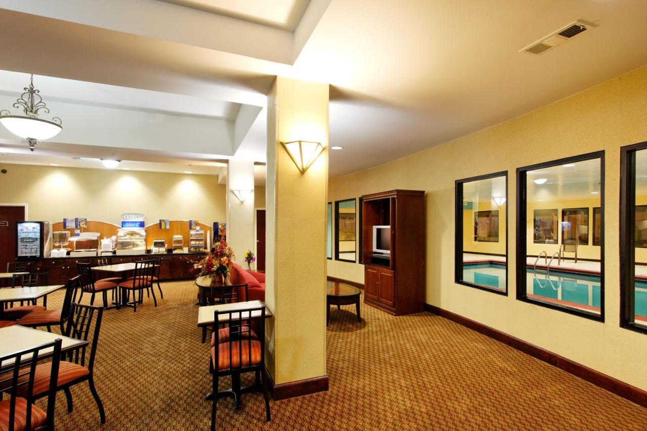 Holiday Inn Express & Suites Sylacauga Exterior foto